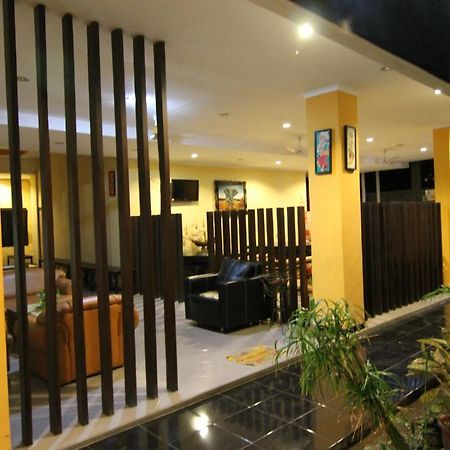 Ct1 Bali Bed & Breakfast Kuta Lombok Eksteriør billede