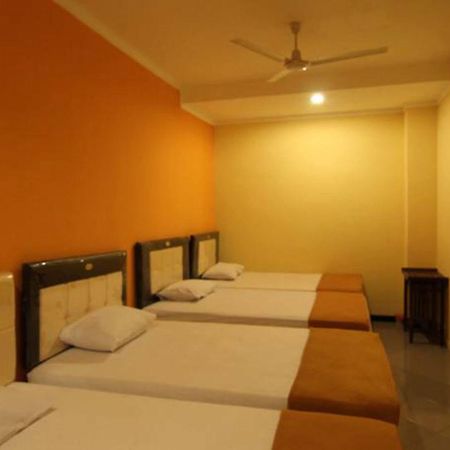 Ct1 Bali Bed & Breakfast Kuta Lombok Eksteriør billede