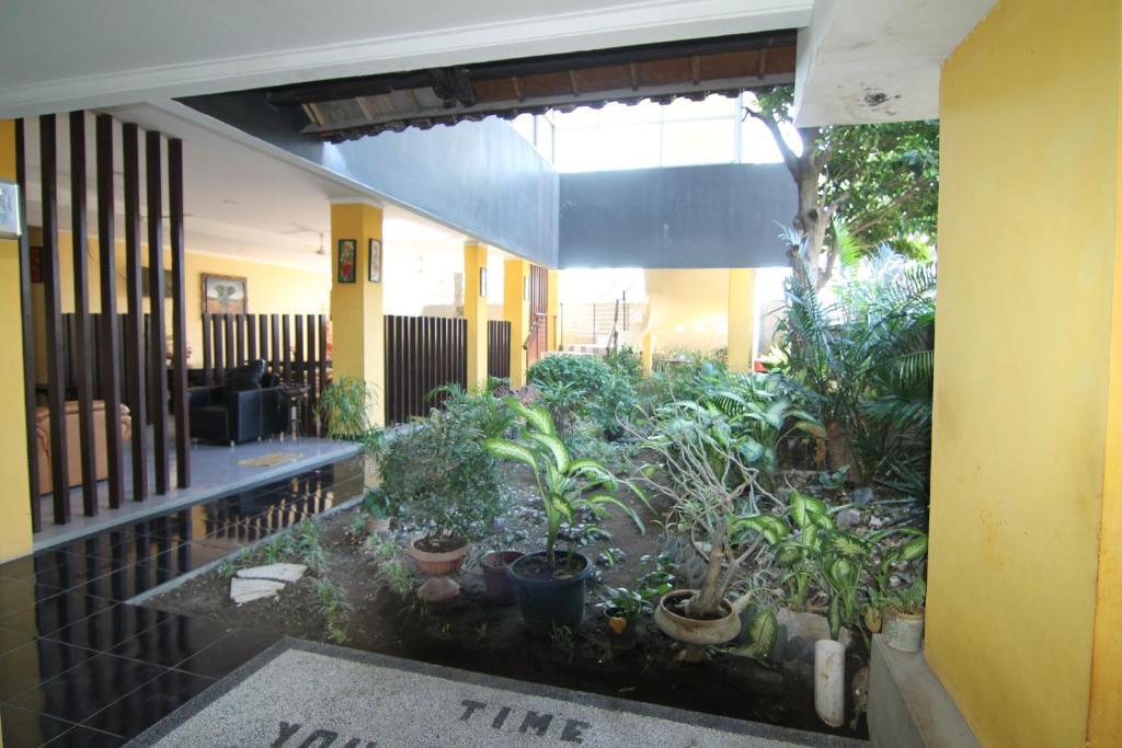 Ct1 Bali Bed & Breakfast Kuta Lombok Eksteriør billede