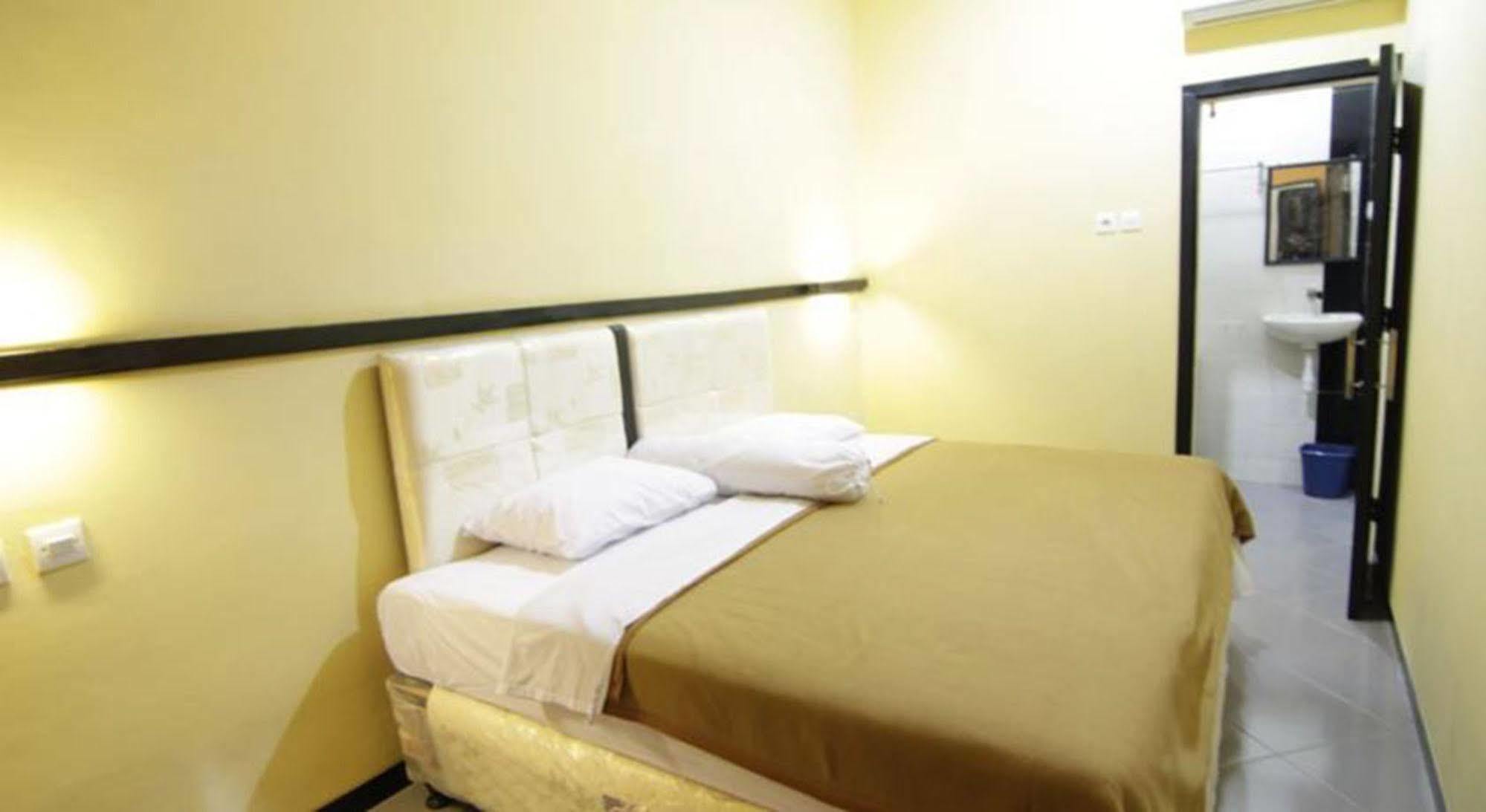Ct1 Bali Bed & Breakfast Kuta Lombok Eksteriør billede