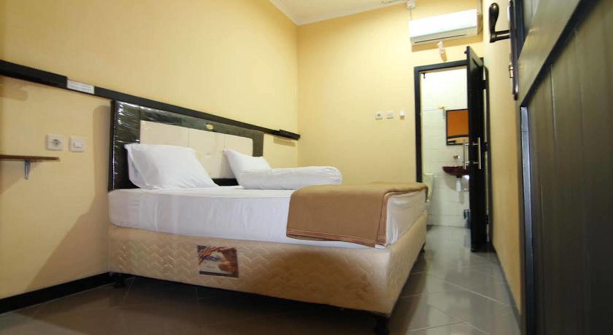 Ct1 Bali Bed & Breakfast Kuta Lombok Eksteriør billede