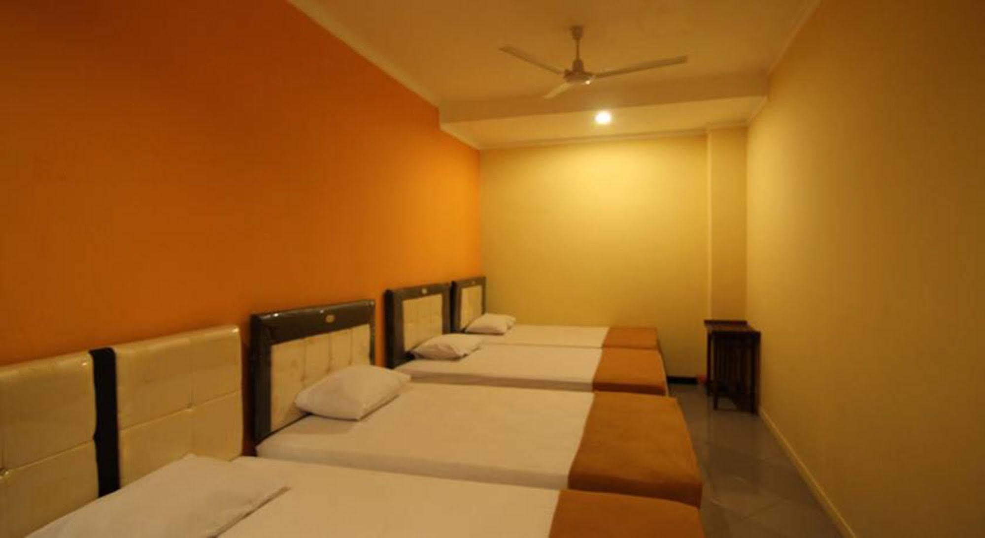 Ct1 Bali Bed & Breakfast Kuta Lombok Eksteriør billede