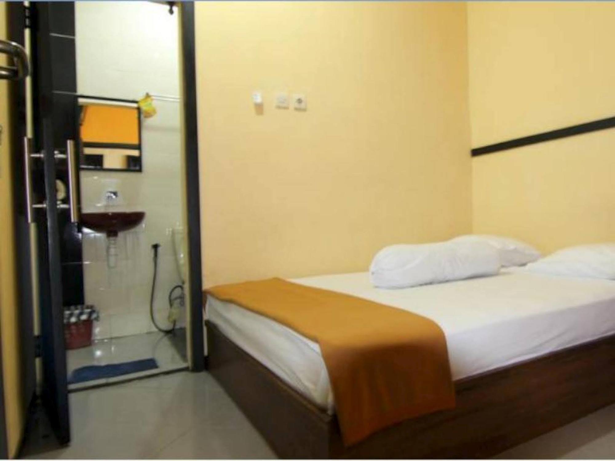 Ct1 Bali Bed & Breakfast Kuta Lombok Eksteriør billede